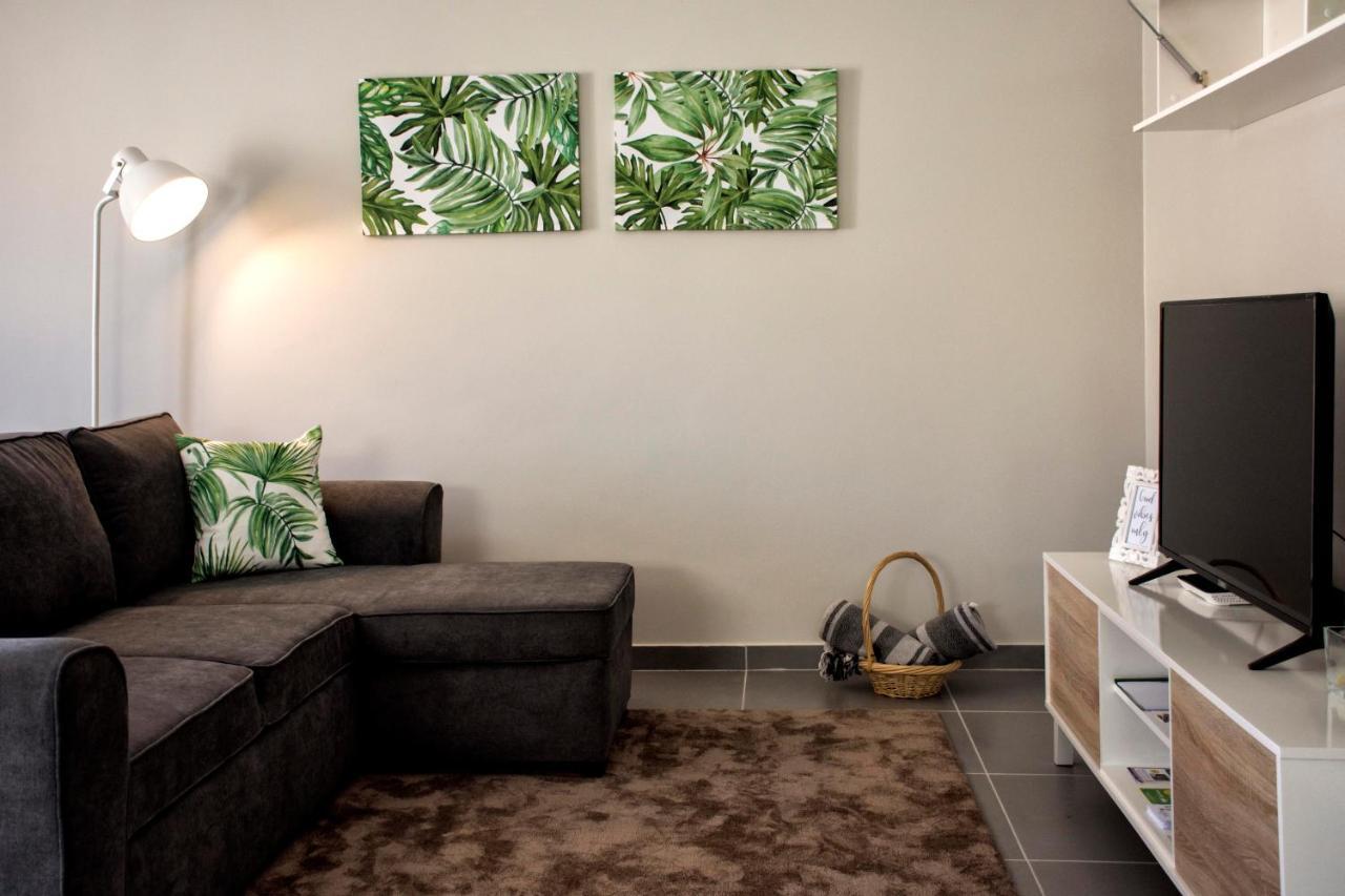 Stonehouse Apartment